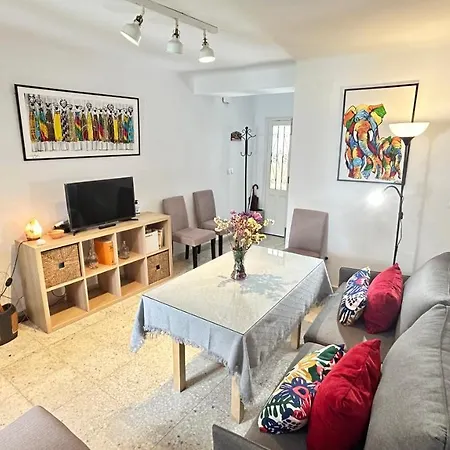 Hébergement de vacances Cozy Town House With Terrace And Free Wifi Ronda