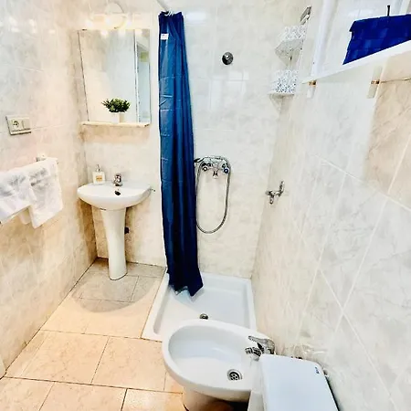 Hébergement de vacances Cozy Town House With Terrace And Free Wifi Ronda